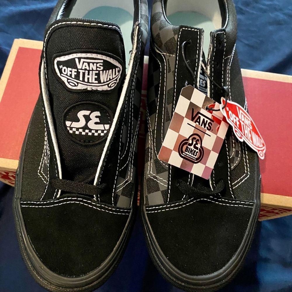 NEW IN BOX Vans SE Bikes Style 36 Collab Black limited edition